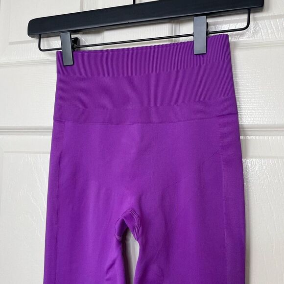 Lululemon Compression Ultra Violent Zone In Thight Seamless Leggings size 2 - Picture 3 of 11